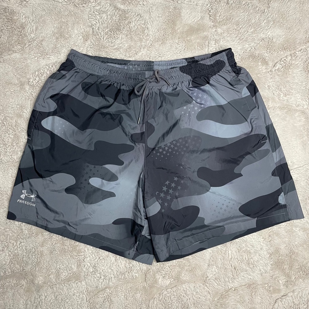 Under Armour Freedom Camo Shorts Mens XL Gray Black Stars Athletic Training